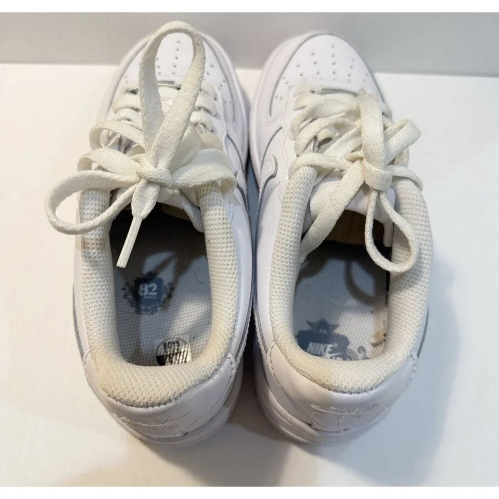 Nike Air Force 1 LE GS Size Youth 4.5Y Triple White DH2920-111 Sneakers Shoes